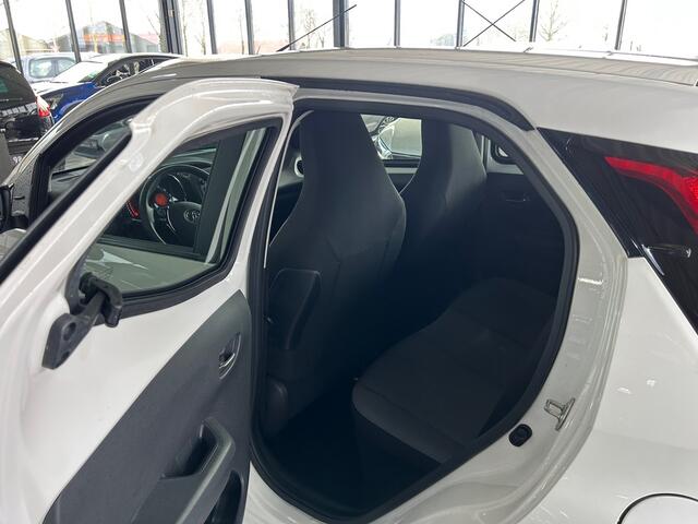 Toyota AYGO 1.0 VVT-i x-play AUTOMAAT RIJKLAAR
