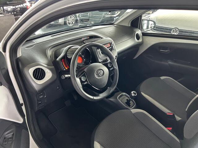 Toyota AYGO 1.0 VVT-i x-play AUTOMAAT RIJKLAAR
