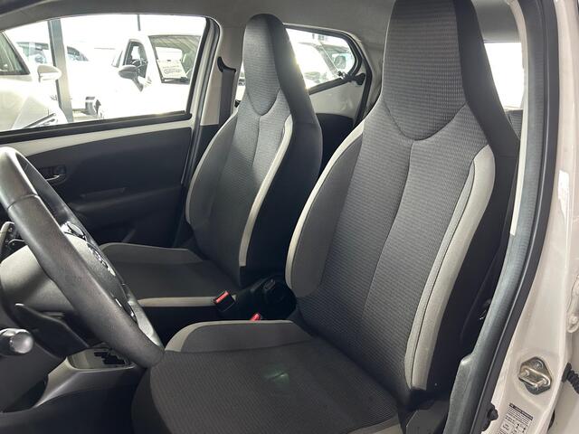 Toyota AYGO 1.0 VVT-i x-play AUTOMAAT RIJKLAAR