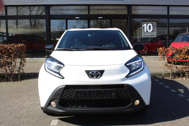 Toyota AYGO X 1.0 VVT-i MT first | Rijklaar | Apple/Android | Camera | Stoelverwarming | Cruise | All season banden