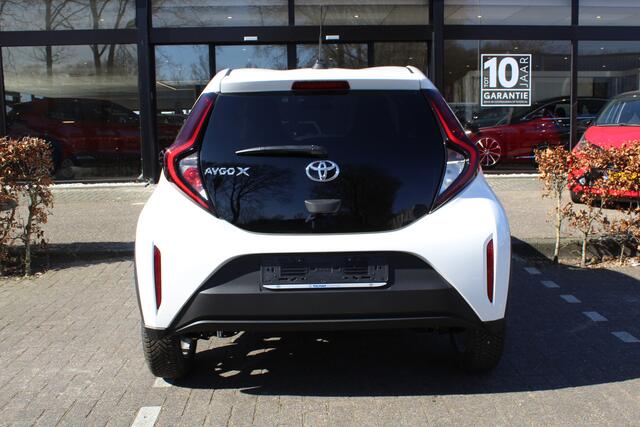 Toyota AYGO X 1.0 VVT-i MT first | Rijklaar | Apple/Android | Camera | Stoelverwarming | Cruise | All season banden