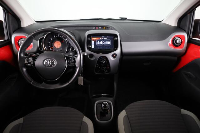 Toyota AYGO 1.0 VVT-i x-play | NL-Auto | Apple Carplay -/ Android Auto | Parkeercamera |