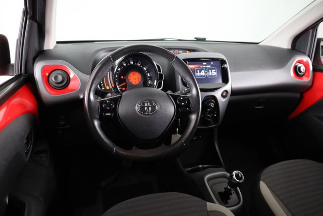 Toyota AYGO 1.0 VVT-i x-play | NL-Auto | Apple Carplay -/ Android Auto | Parkeercamera |