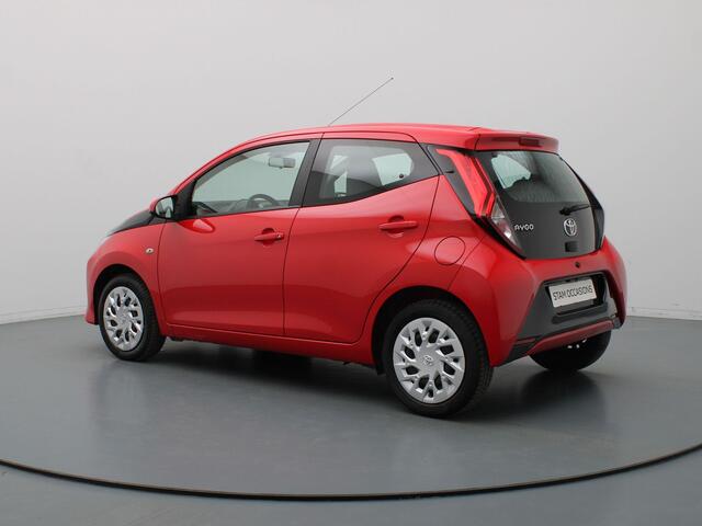 Toyota AYGO 1.0 VVT-i x-play AUTOMAAT Airco | Camera | Cruise | Carplay