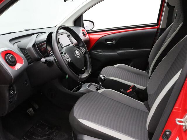 Toyota AYGO 1.0 VVT-i x-play AUTOMAAT Airco | Camera | Cruise | Carplay