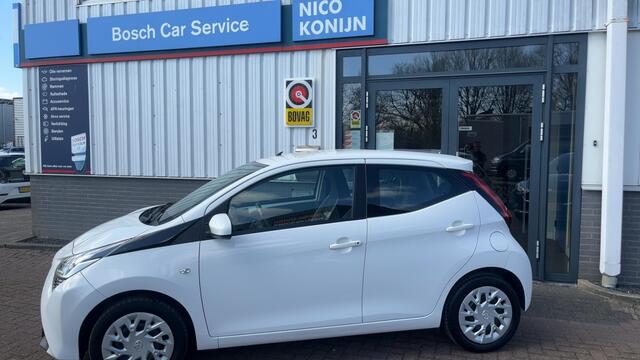 Toyota AYGO 1.0 VVT-i x-play AC, Cruise, Audio, electr pakket