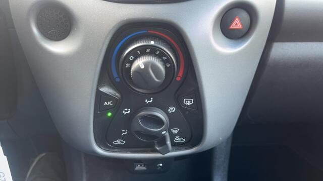 Toyota AYGO 1.0 VVT-i x-play AC, Cruise, Audio, electr pakket