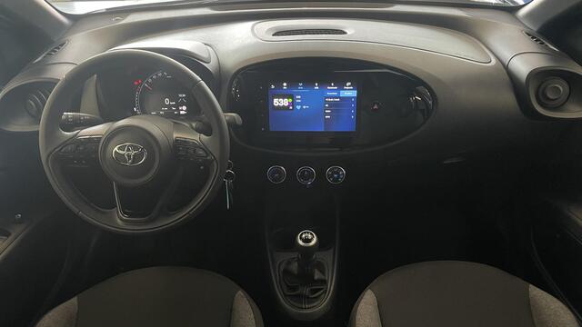 Toyota AYGO X 1.0 VVT-i MT Play | Camera | DAB | Apple Carplay | Android Auto | ALL-Season banden | Cruise Control |