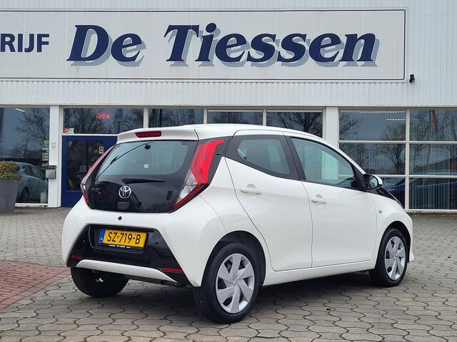 Toyota AYGO 1.0 VVT-i Automaat X-play, Airco, Camera, Rijklaar met beurt & garantie.