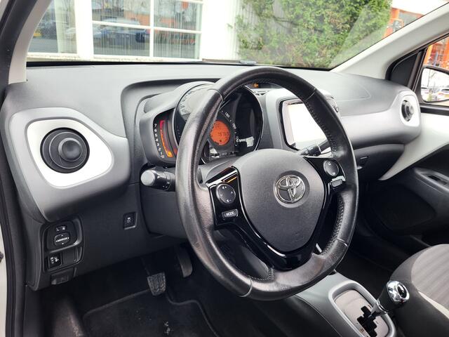 Toyota AYGO 1.0 VVT-i Automaat X-play, Airco, Camera, Rijklaar met beurt & garantie.