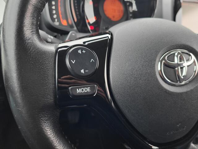 Toyota AYGO 1.0 VVT-i Automaat X-play, Airco, Camera, Rijklaar met beurt & garantie.