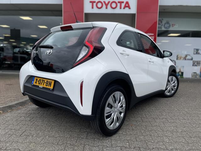 Toyota AYGO 1.0 VVT-i S-CVT Play | Apple CarPlay Android Auto | DAB | Elektr