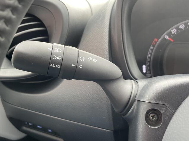 Toyota AYGO 1.0 VVT-i S-CVT Play | Apple CarPlay Android Auto | DAB | Elektr