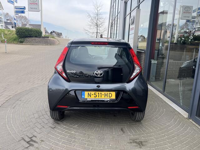 Toyota AYGO 1.0 VVT-i x-cite