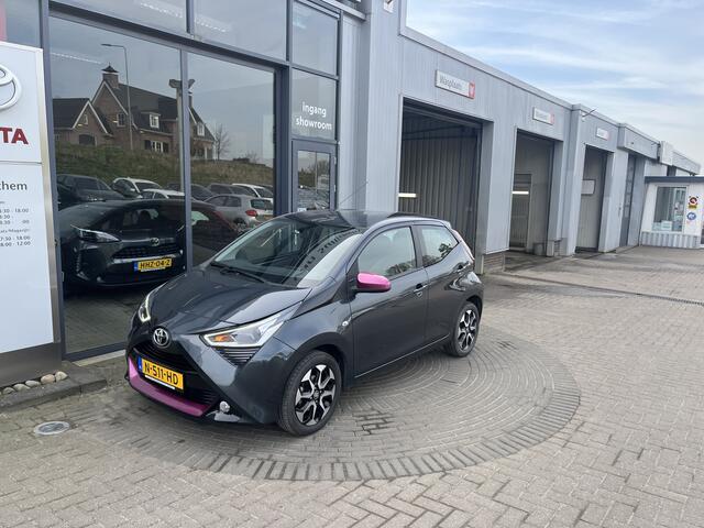Toyota AYGO 1.0 VVT-i x-cite