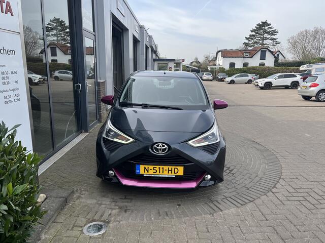 Toyota AYGO 1.0 VVT-i x-cite