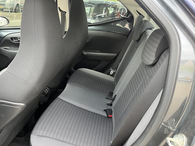 Toyota AYGO 1.0 VVT-i x-cite