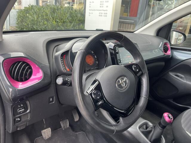 Toyota AYGO 1.0 VVT-i x-cite