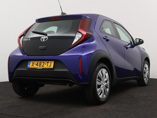 Toyota AYGO X 1.0 VVT-i S-CVT Play | 1e Eigenaar | BTW'er | NIEUW Geleverd | Apple Carplay / Android Auto |