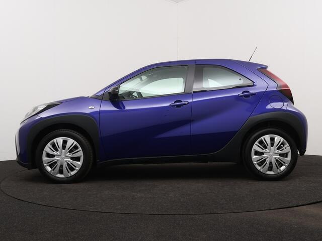 Toyota AYGO X 1.0 VVT-i S-CVT Play | 1e Eigenaar | BTW'er | NIEUW Geleverd | Apple Carplay / Android Auto |