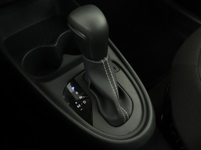 Toyota AYGO X 1.0 VVT-i S-CVT Play | 1e Eigenaar | BTW'er | NIEUW Geleverd | Apple Carplay / Android Auto |