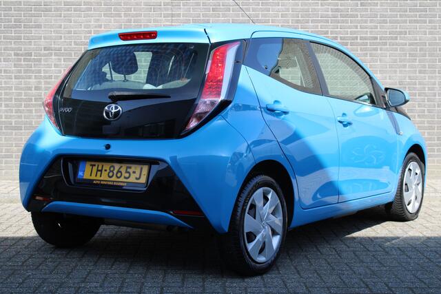 Toyota AYGO 1.0 VVT-i x-nav Achteruitrijcamera, Navigatie, Airco, Bluetooth
