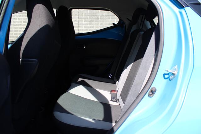 Toyota AYGO 1.0 VVT-i x-nav Achteruitrijcamera, Navigatie, Airco, Bluetooth