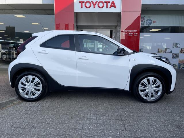 Toyota AYGO 1.0 VVT-i MT Play | Apple CarPlay Android Auto | DAB | Airco