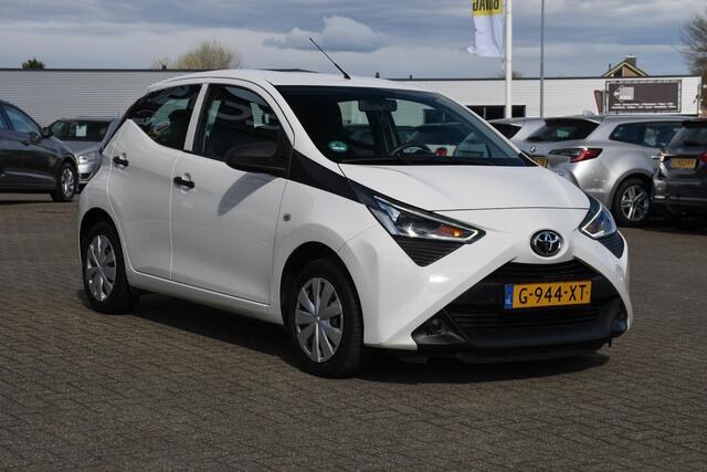Toyota AYGO 1.0 VVT-i x-fun 1 EIGENAAR/ HILL HOLD/ LED