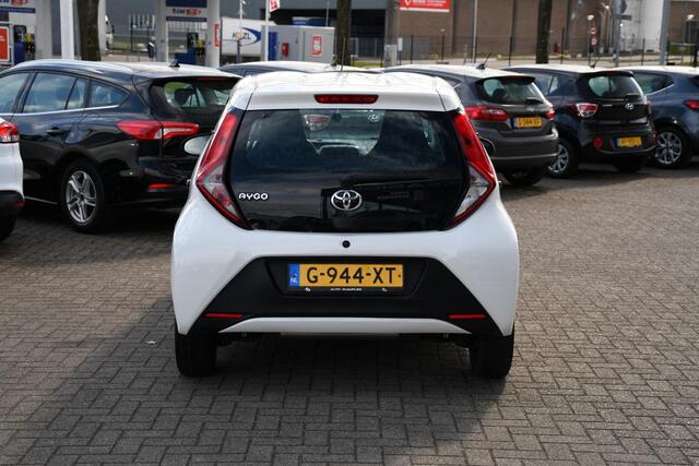 Toyota AYGO 1.0 VVT-i x-fun 1 EIGENAAR/ HILL HOLD/ LED