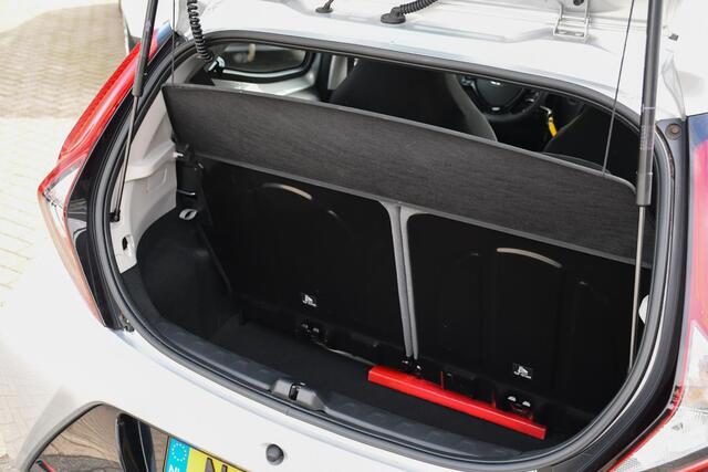 Toyota AYGO 1.0 VVT-i x-play APPLE CARPLAY/ HILLHOLD/ LED
