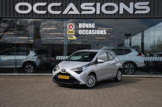 toyota-aygo-1.0-vvt-i-x-play-apple-