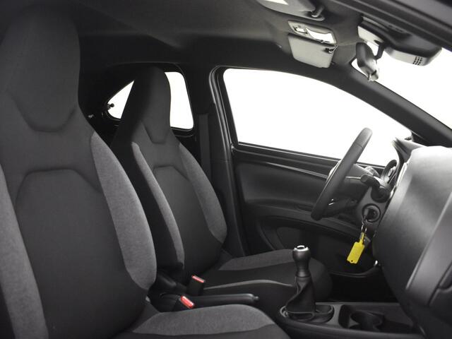 Toyota AYGO 1.0 VVT-i MT First Edition | Stoelverwarming | Camera