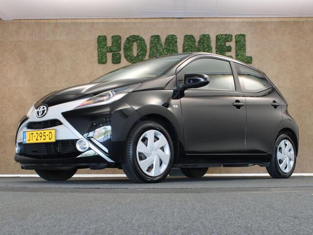 Toyota AYGO 1.0 VVT-i X-Wave - ORIGINEEL NEDERLANDSE AUTO - CABRIODAK - AIRCO - GROOT MULTIMEDIASCHERM - AFKOMSTIG VAN 2E EIGENAAR - BLUETOOTH - CAMERA - TOERENTELLER - LEDEREN STUUR - SNELHEIDSBEGRENZER