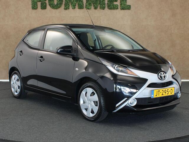Toyota AYGO 1.0 VVT-i X-Wave - ORIGINEEL NEDERLANDSE AUTO - CABRIODAK - AIRCO - GROOT MULTIMEDIASCHERM - AFKOMSTIG VAN 2E EIGENAAR - BLUETOOTH - CAMERA - TOERENTELLER - LEDEREN STUUR - SNELHEIDSBEGRENZER