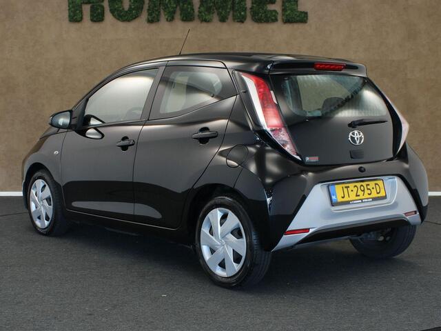 Toyota AYGO 1.0 VVT-i X-Wave - ORIGINEEL NEDERLANDSE AUTO - CABRIODAK - AIRCO - GROOT MULTIMEDIASCHERM - AFKOMSTIG VAN 2E EIGENAAR - BLUETOOTH - CAMERA - TOERENTELLER - LEDEREN STUUR - SNELHEIDSBEGRENZER