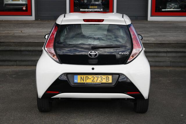 Toyota AYGO 1.0 VVT-i x-play