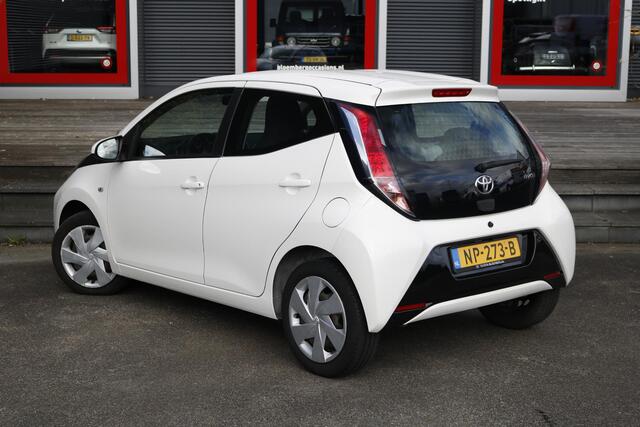Toyota AYGO 1.0 VVT-i x-play