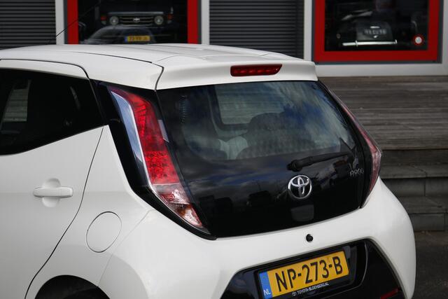 Toyota AYGO 1.0 VVT-i x-play