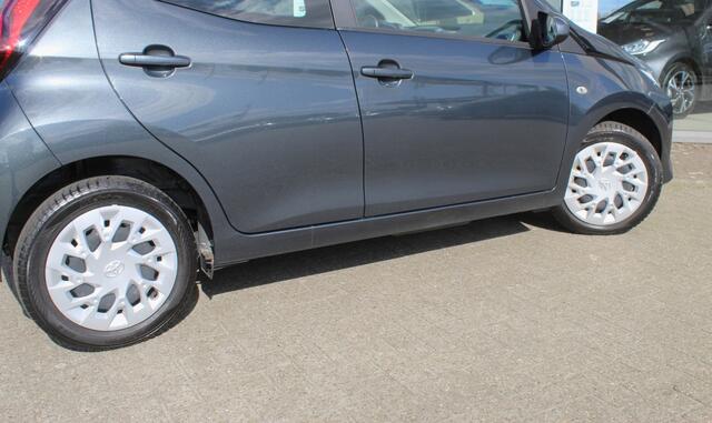 Toyota AYGO 1.0 VVT-i x-play | Android Auto, Apple Carplay | Achteruitrijcam