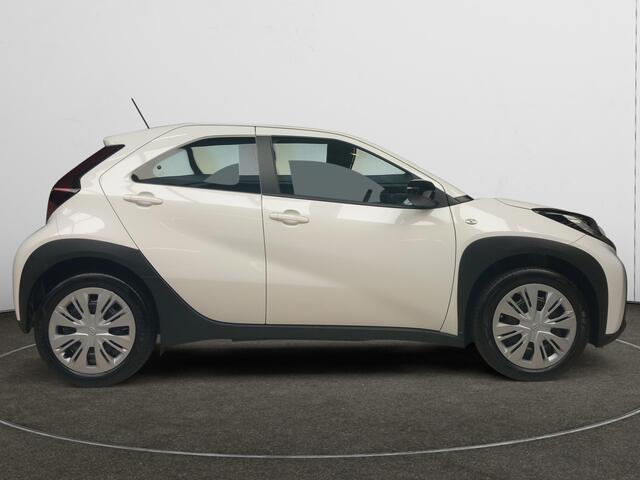 Toyota AYGO X 1.0 VVT-i MT Play Limited