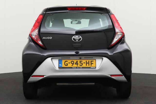 Toyota AYGO 1.0 VVT-i X-play Camera Carplay LED