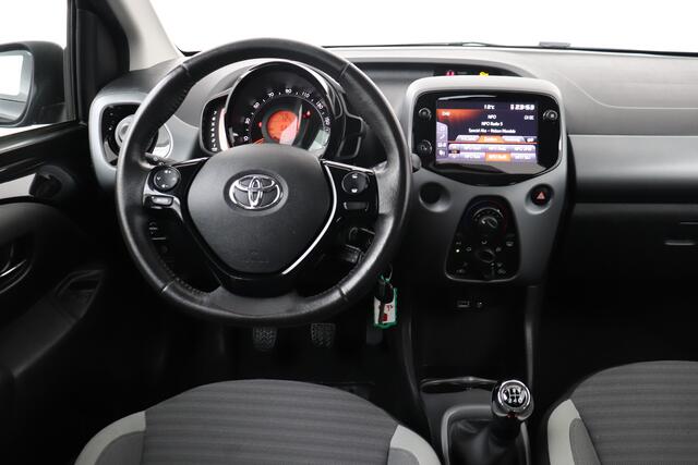 Toyota AYGO 1.0 VVT-i X-play Camera Carplay LED