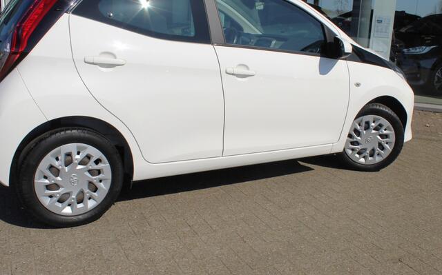Toyota AYGO 1.0 VVT-i x-play limited | Automaat | Airco | Android Auto