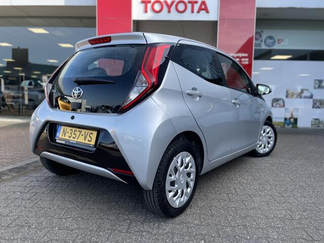 Toyota AYGO 1.0 VVT-i x-play | DAB | Apple CarPlay Android Auto | Elektr. Ve