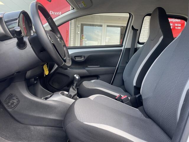 Toyota AYGO 1.0 VVT-i x-play | DAB | Apple CarPlay Android Auto | Elektr. Ve