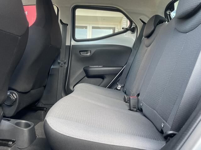 Toyota AYGO 1.0 VVT-i x-play | DAB | Apple CarPlay Android Auto | Elektr. Ve