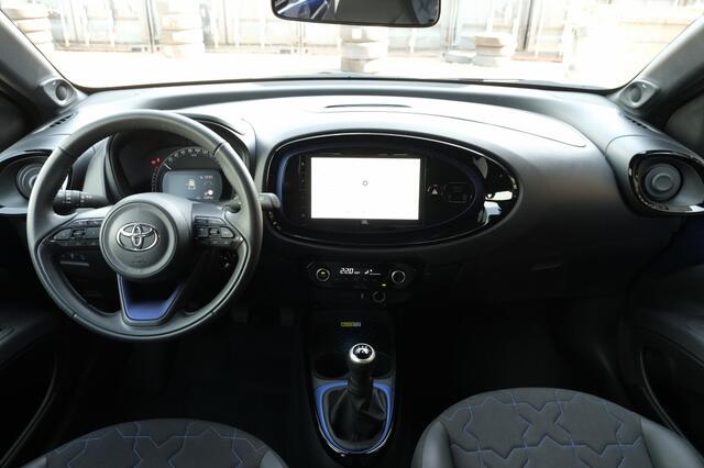 Toyota AYGO 1.0 VVT-i 72PK MT Envy | 18" lichtmetalen velgen 'design Envy' |