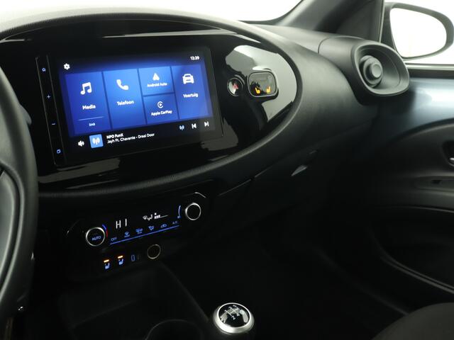 Toyota AYGO X 1.0 VVT-i MT First Limited