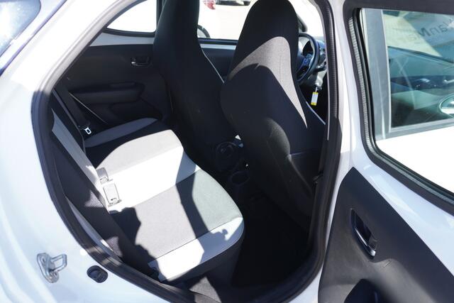 Toyota AYGO 1.0 VVT-i x-play CRUISE CARPLAY CAMERA